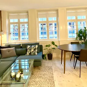 luxury-kings-garden-city-flat-in-center-of-town.copenhagenhotelselect.com/